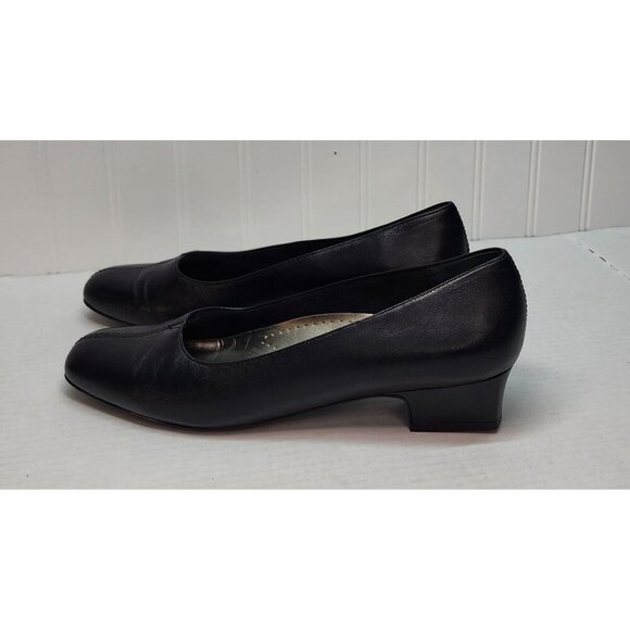 Trotters - Doris Black Leather Low Heel Pumps Size 9.5 N - Picture 2 of 16